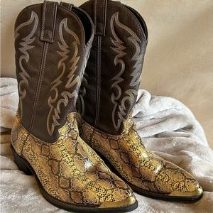 Cowboy Up! Laredo Mens Monty Croc Snip Toe Dress Boots Mid Calf